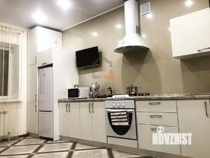Дом 325м², 2-этажный, на длительный срок, 