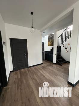 Дом 180м&sup2;, 2-этажный, посуточно, 