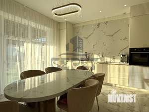 Коттедж 270м&sup2;, 2-этажный, на длительный срок, 