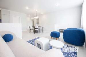 Дом 303м&sup2;, 3-этажный, на длительный срок, 