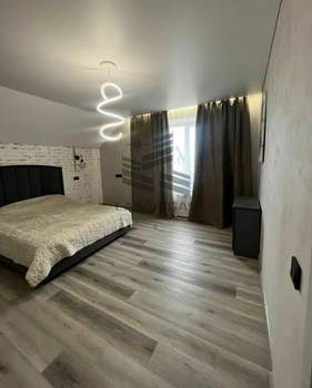 Дом 220м², 2-этажный, на длительный срок, 