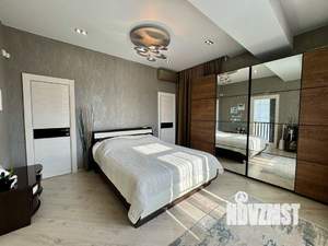 Дом 520м&sup2;, 3-этажный, на длительный срок, 