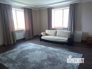 Дом 340м&sup2;, 2-этажный, на длительный срок, 