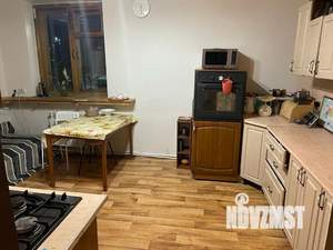 Дом 200м&sup2;, 2-этажный, на длительный срок, 