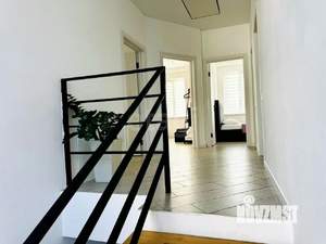 Дом 225м&sup2;, 2-этажный, на длительный срок, 