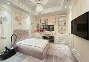 Дом 272м², 3-этажный, на длительный срок, 