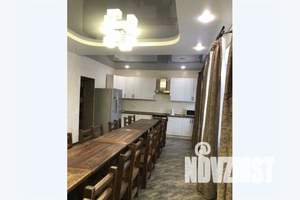 Дом 250м&sup2;, 2-этажный, посуточно, 