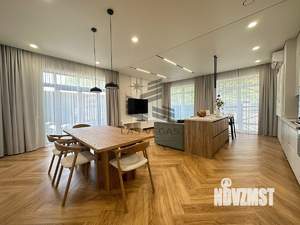 Дом 250м², 2-этажный, на длительный срок, 