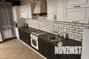 Дом 300м&sup2;, 2-этажный, посуточно, 