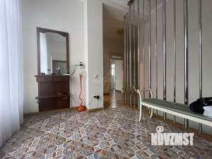 Дом 200м², 2-этажный, на длительный срок, 