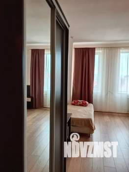 Дом 600м&sup2;, 3-этажный, посуточно, 