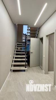 Дом 110м², 2-этажный, на длительный срок, 