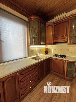 Дом 285м&sup2;, 2-этажный, на длительный срок, 