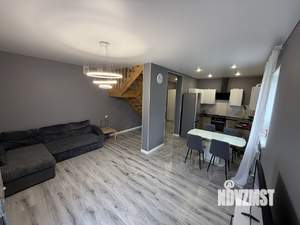 Дом 90м², 2-этажный, на длительный срок, 