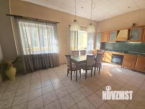 Дом 480м&sup2;, 3-этажный, посуточно, 