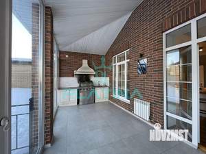 Дом 180м&sup2;, 2-этажный, на длительный срок, 