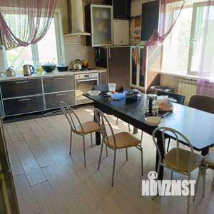 Коттедж 230м², 2-этажный, на длительный срок, 