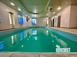 Дом 350м&sup2;, 3-этажный, посуточно, 