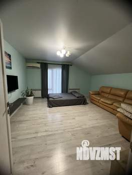 Дом 320м&sup2;, 3-этажный, посуточно, 