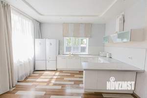 Дом 180м², 2-этажный, посуточно, 