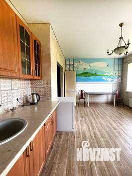 Дом 370м&sup2;, 3-этажный, посуточно, 