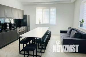 Дом 245м&sup2;, 2-этажный, посуточно, 