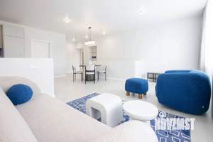 Дом 303м&sup2;, 3-этажный, на длительный срок, 