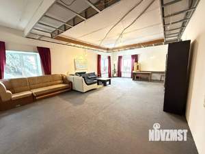 Дом 280м&sup2;, 3-этажный, на длительный срок, 