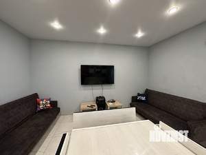 Дом 215м&sup2;, 2-этажный, посуточно, 