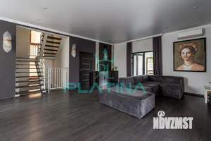 Дом 300м&sup2;, 3-этажный, на длительный срок, 