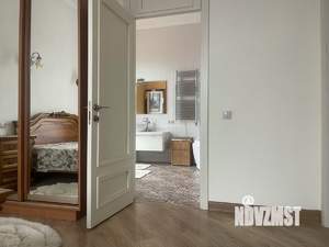 Дом 200м², 2-этажный, на длительный срок, 