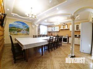 Дом 300м², 2-этажный, на длительный срок, 