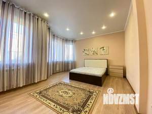 Таунхаус 180м&sup2;, 3-этажный, на длительный срок, 