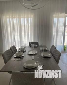 Дом 200м&sup2;, 2-этажный, посуточно, 