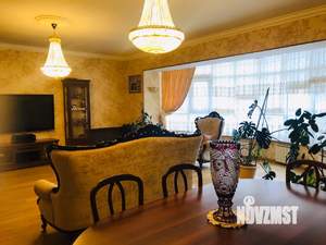 Таунхаус 300м&sup2;, 2-этажный, на длительный срок, 