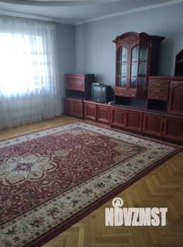 Коттедж 200м², 2-этажный, на длительный срок, 