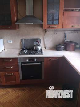 Коттедж 200м², 2-этажный, на длительный срок, 