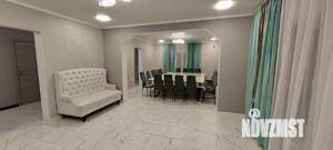 Дом 400м&sup2;, 2-этажный, посуточно, 