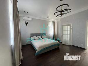 Дом 180м&sup2;, 2-этажный, на длительный срок, 