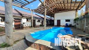 Дом 220м&sup2;, 2-этажный, посуточно, 