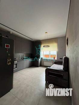 Дом 220м², 2-этажный, на длительный срок, 