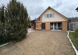 Дом 190м², 2-этажный, на длительный срок, 