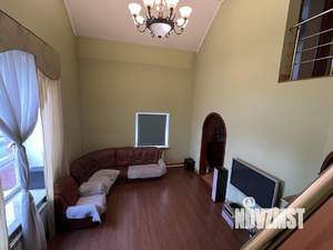 Коттедж 300м², 2-этажный, на длительный срок, 
