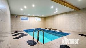 Дом 330м&sup2;, 2-этажный, посуточно, 