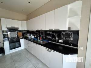 Дом 320м&sup2;, 2-этажный, посуточно, 