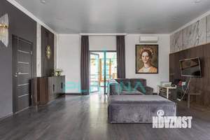 Дом 300м&sup2;, 3-этажный, на длительный срок, 