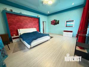 Дом 280м&sup2;, 3-этажный, на длительный срок, 