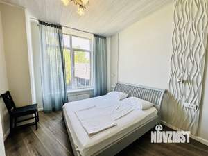 Дом 250м&sup2;, 2-этажный, посуточно, 