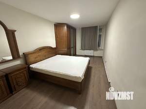 Дом 150м², 2-этажный, на длительный срок, 
