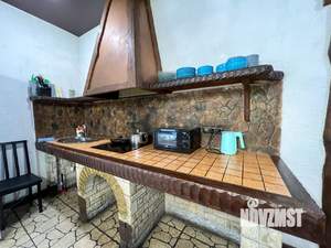 Дом 305м&sup2;, 2-этажный, посуточно, 